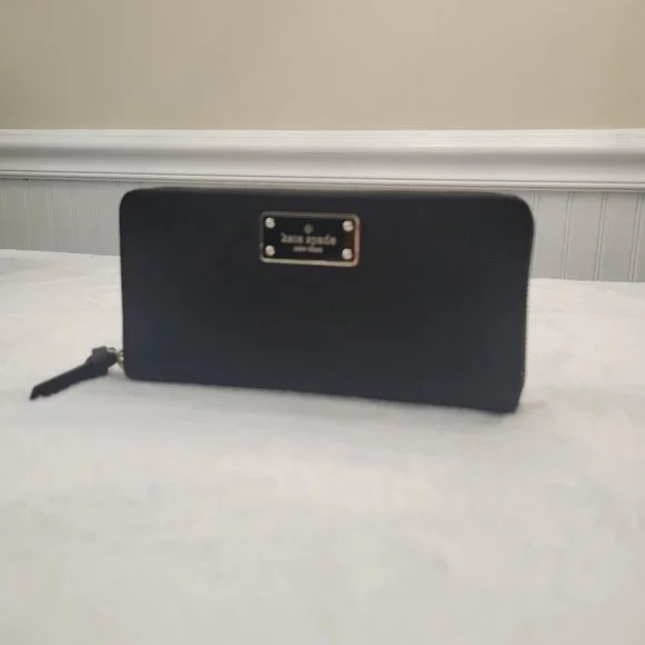 ♠️ kate spade ♠️ Black Continental Wallet Zip Around - Picture 1 of 6